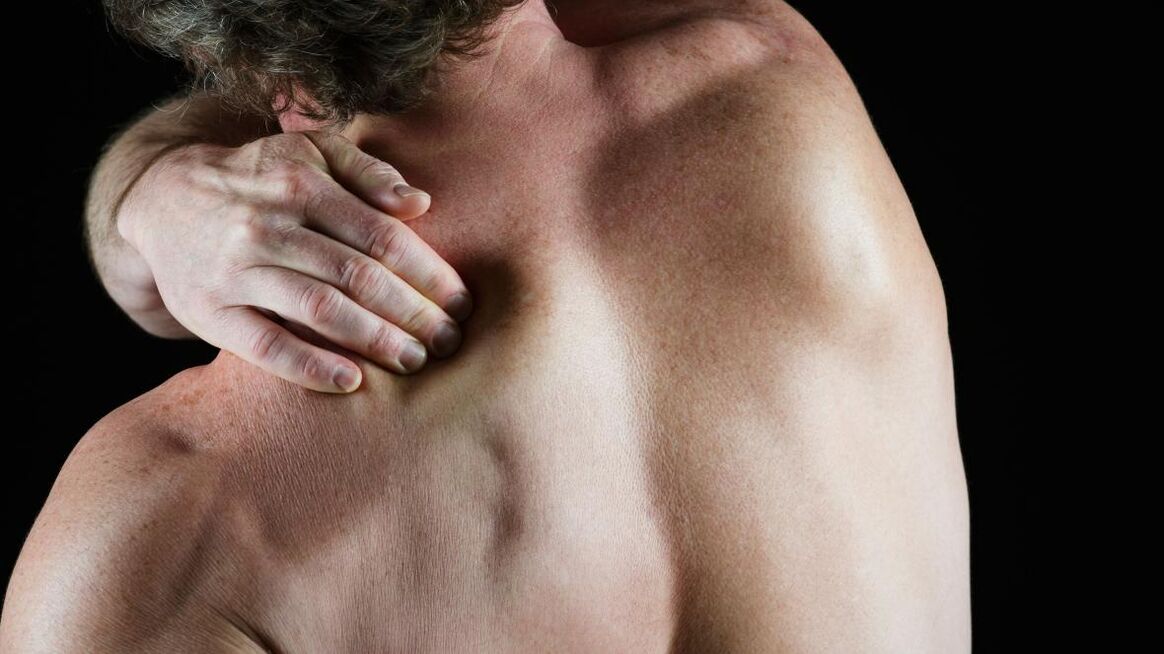 Back pain below left shoulder blade